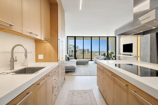 4 of 39 - 10205 Collins Ave Ph3, Bal Harbour, FL