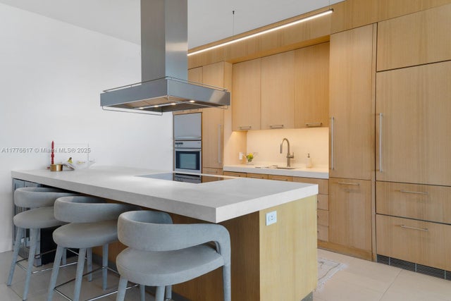 5 of 39 - 10205 Collins Ave Ph3, Bal Harbour, FL
