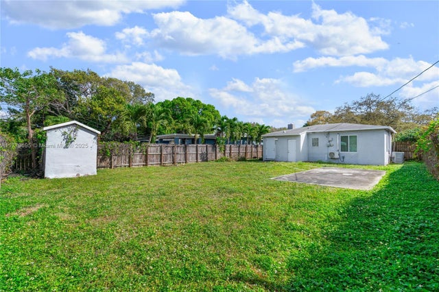 4 of 27 - 1843 Sw 4th Ave, Fort Lauderdale, FL