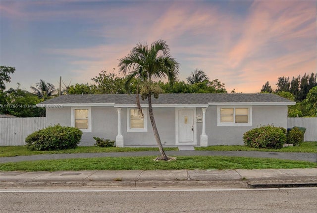 1 of 49 - 1402 Nw 19th St, Fort Lauderdale, FL