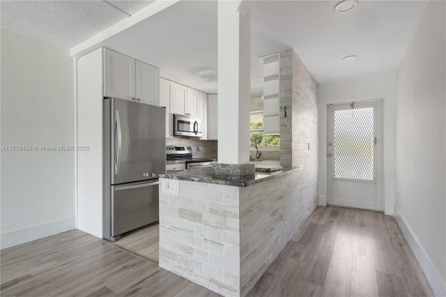 5 of 27 - 4200 Crystal Lake Dr 303, Deerfield Beach, FL