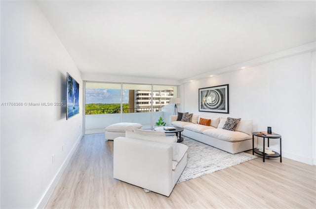 4 of 33 - 199 Ocean Lane Dr 706, Key Biscayne, FL
