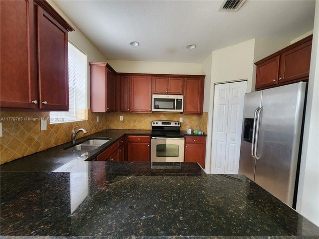 4 of 21 - 14709 Sw 25th St 14709, Miami, FL