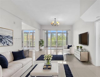 Photo of Listing #A11779965