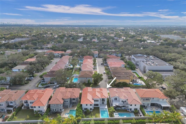 3 of 53 - 3527 Forest View Cir, Dania Beach, FL