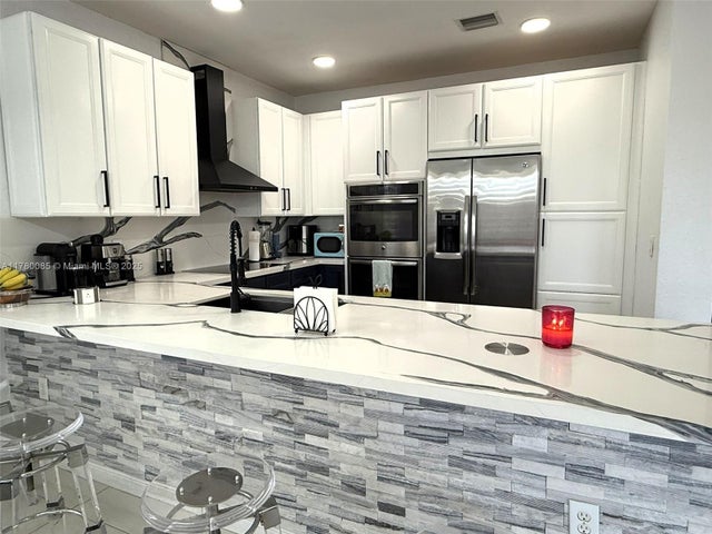 3 of 55 - 10060 Nw 86th Ter, Doral, FL