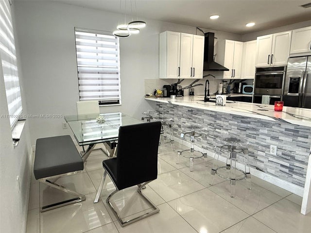 5 of 55 - 10060 Nw 86th Ter, Doral, FL