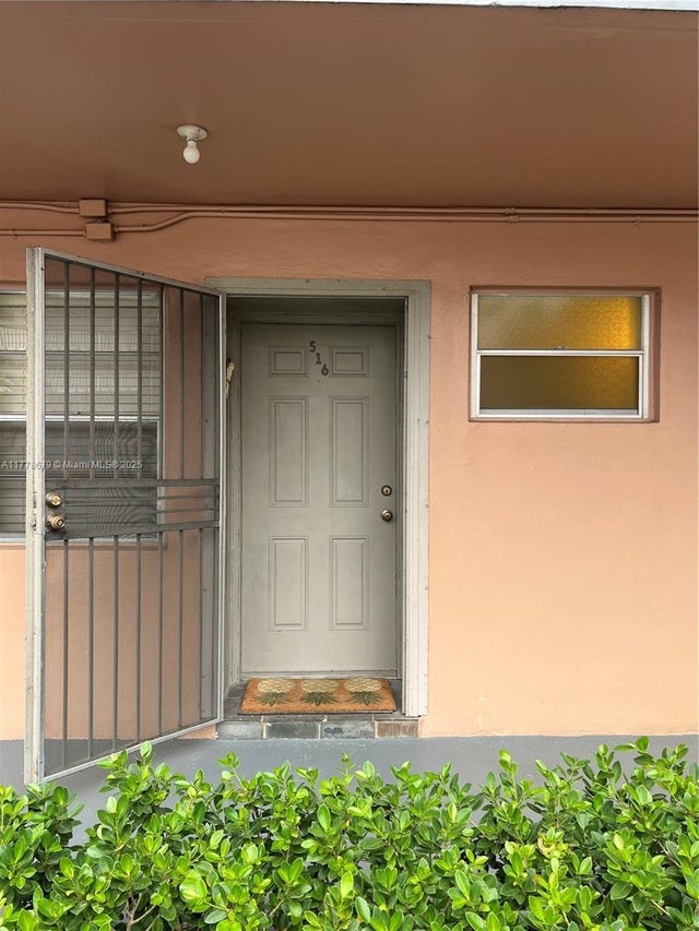 2 of 15 - 18555 Ne 14th Ave 516, Miami, FL