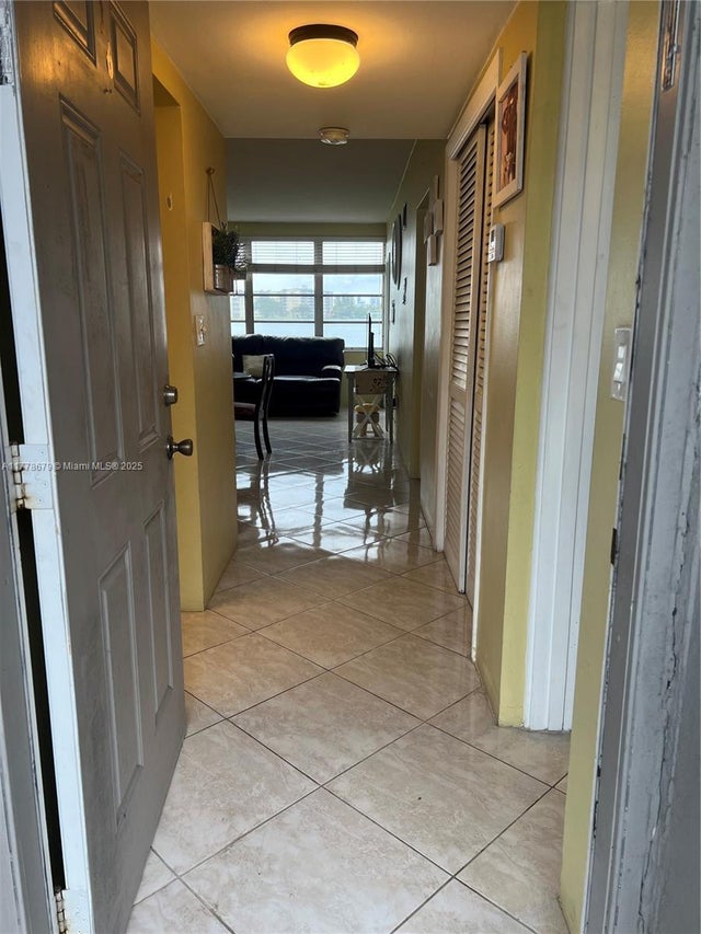 4 of 15 - 18555 Ne 14th Ave 516, Miami, FL