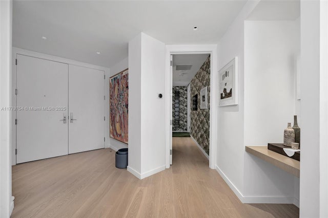 4 of 48 - 1425 Brickell Ave 61e, Miami, FL