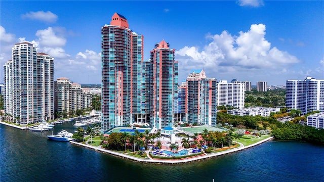 2 of 59 - 3370 Hidden Bay Dr 2004, Aventura, FL