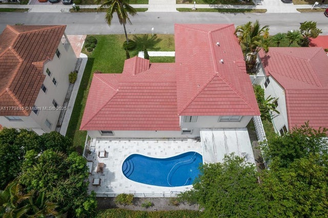 2 of 36 - 3080 Carysfort Ln, Margate, FL