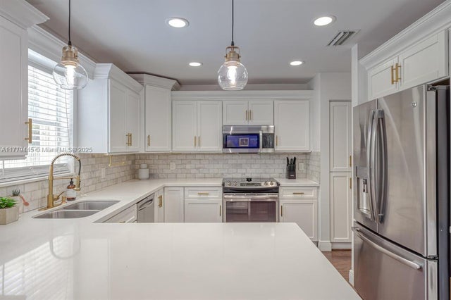 5 of 36 - 3080 Carysfort Ln, Margate, FL