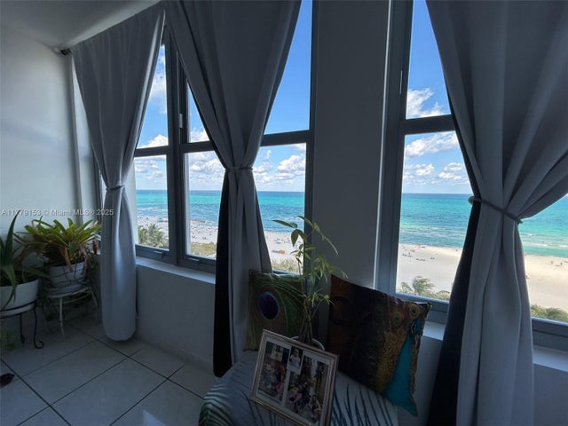 5 of 28 - 2899 Collins Ave 1233, Miami Beach, FL