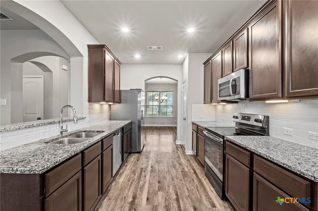 8209 Northgate Loop, Temple