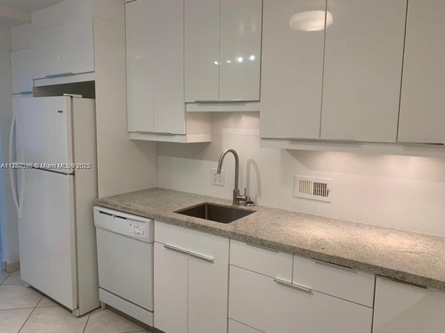 4 of 27 - 10185 Collins Ave 1402, Bal Harbour, FL