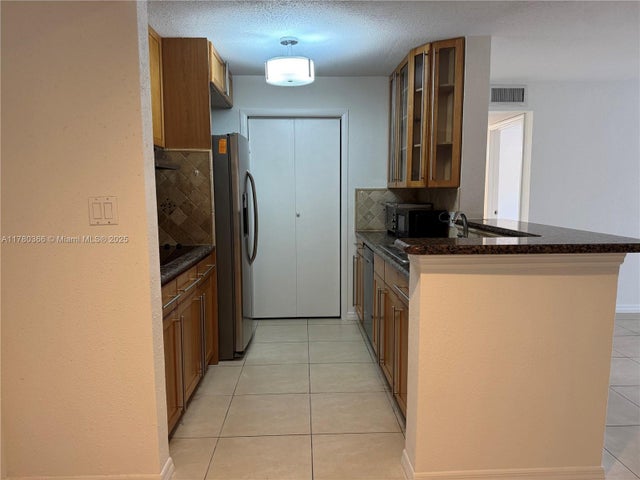 5 of 47 - 875 Riverside Dr 713, Coral Springs, FL