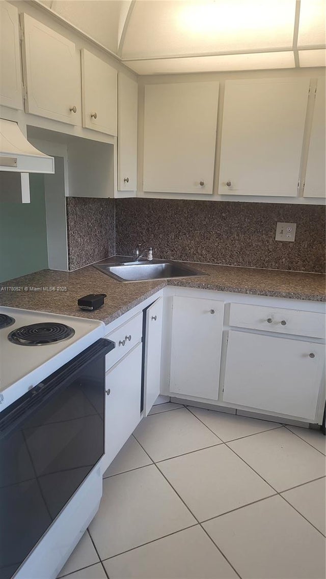 3 of 23 - 6091 Nw 61 Avenue 310, Tamarac, FL