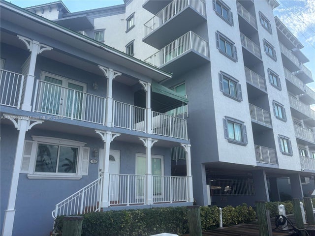 2 of 42 - 2415 Nw 16th St Rd 103, Miami, FL