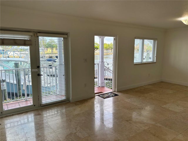 3 of 42 - 2415 Nw 16th St Rd 103, Miami, FL