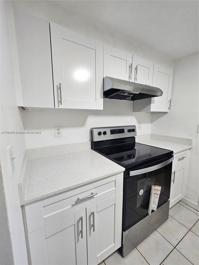 2 of 8 - 12500 Ne 5th Ave 101, North Miami, FL