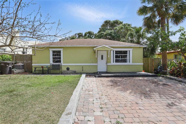 1 of 28 - 936 38th St, West Palm Beach, FL