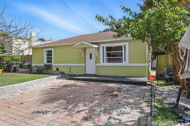 2 of 28 - 936 38th St, West Palm Beach, FL