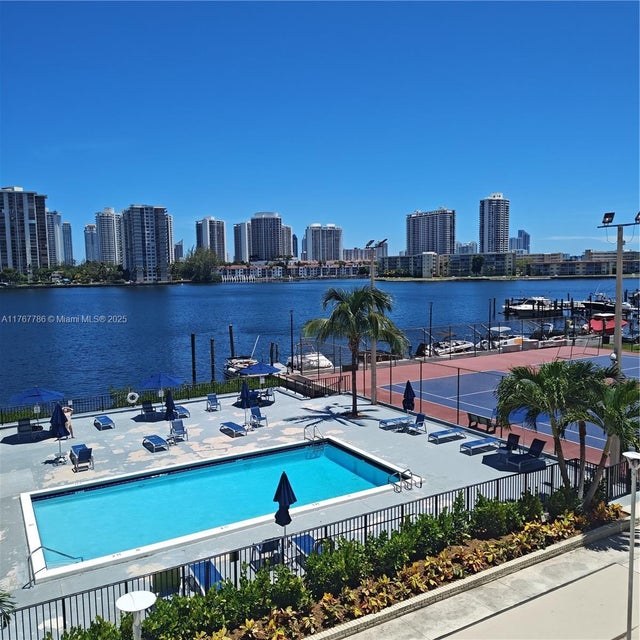 1 of 56 - 2750 Ne 183rd St 301, Aventura, FL