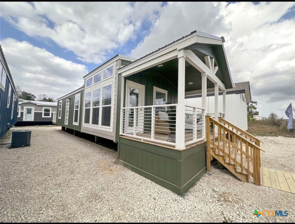 Lot 10 Wisteria Lane, Smiley