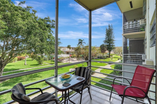 2 of 33 - 16801 Ne 13th Ave 206, Miami, FL