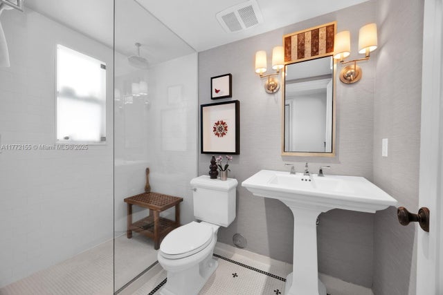 5 of 27 - 6911 Bay Dr 3, Miami Beach, FL
