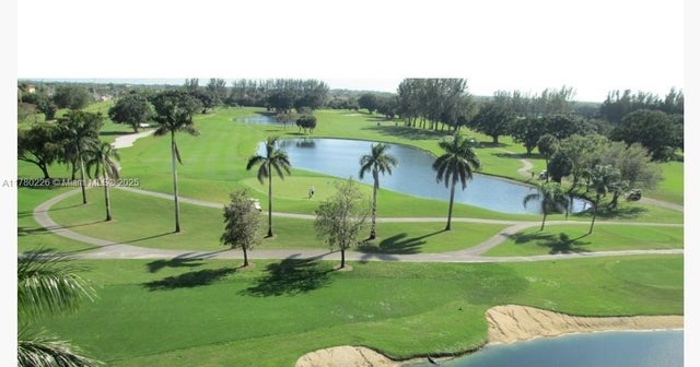 4 of 4 - 691 S Hollybrook Dr 104, Pembroke Pines, FL