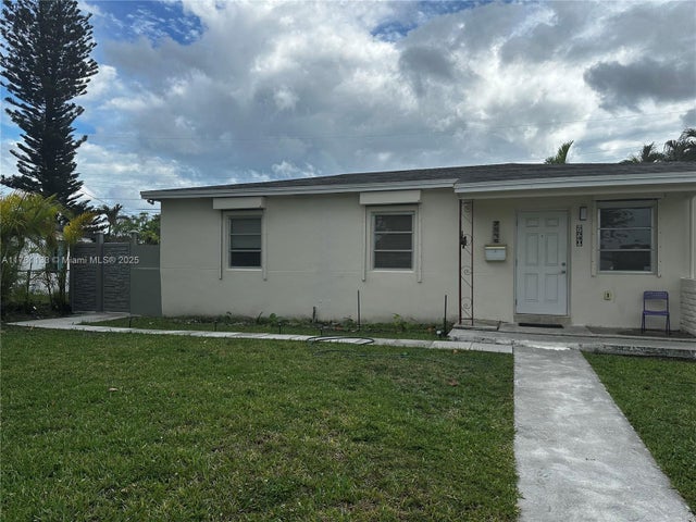 3 of 31 - 7540 Sw 37th St, Miami, FL