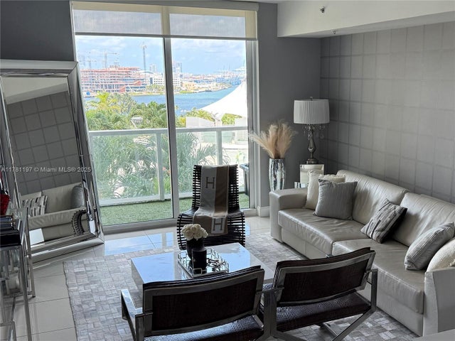 5 of 23 - 253 Ne 2nd St 1003, Miami, FL