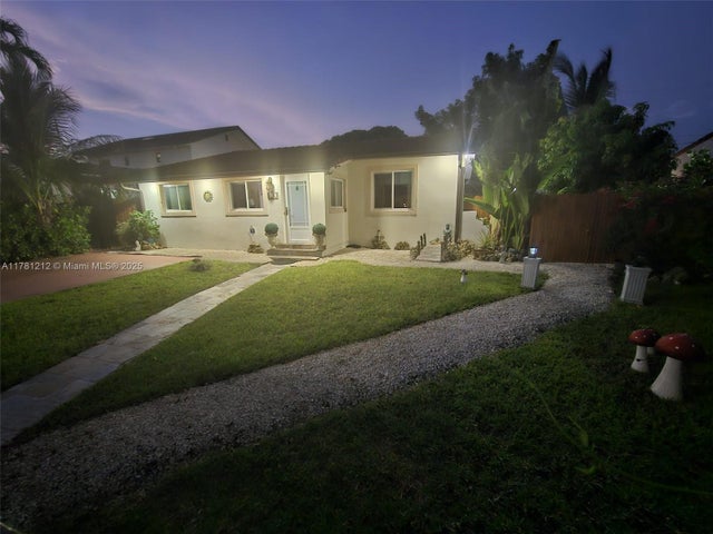 4 of 48 - 4331 Sw 7th St, Miami, FL