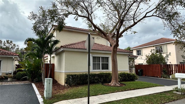 3 of 34 - 4764 Nw 6th Pl, Coconut Creek, FL