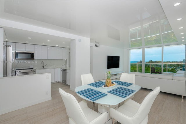 100 Bayview Dr 825, Sunny Isles Beach