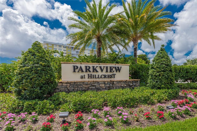 1 of 49 - 4974 Greenway Dr, Hollywood, FL