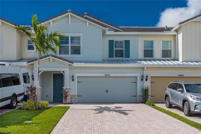 3 of 49 - 4974 Greenway Dr, Hollywood, FL