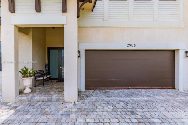 5 of 27 - 2906 Sw 150th Ct, Miami, FL