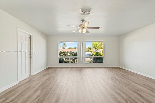 2 of 15 - 1510 W Terrace Dr, Lake Worth, FL