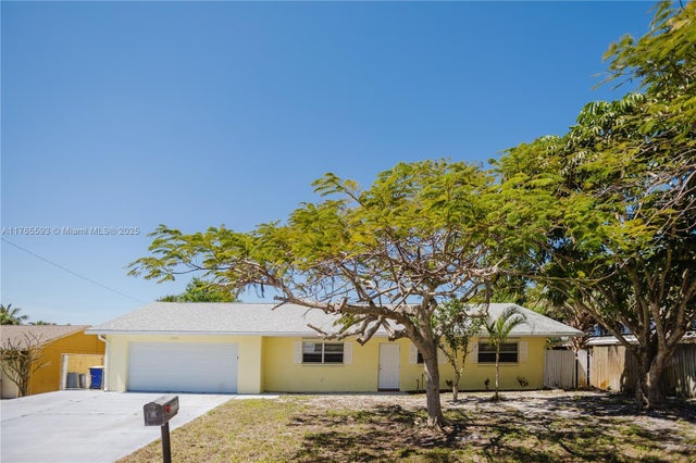 1 of 19 - 2212 Ne 21st Ave, Jensen Beach, FL