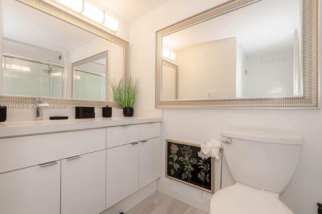 5 of 38 - 2301 Collins Ave 401, Miami Beach, FL