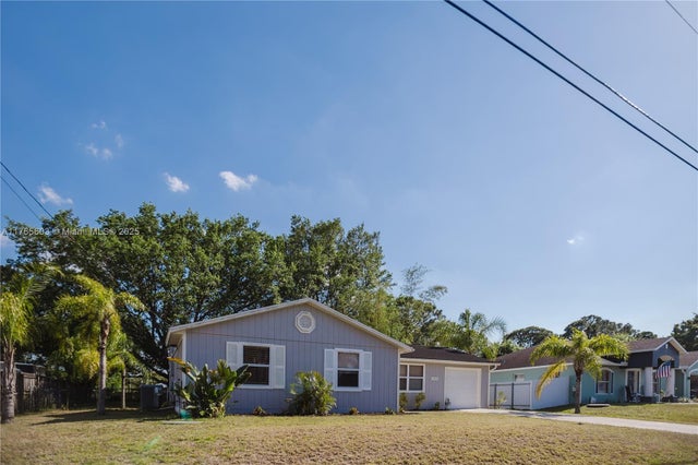 2 of 21 - 332 Sw Voltair Ter, Port St Lucie, FL