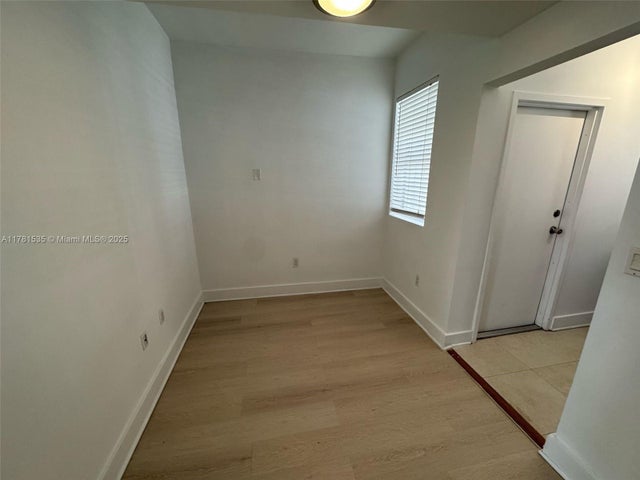 5 of 9 - 1000 Meridian Ave 17, Miami Beach, FL