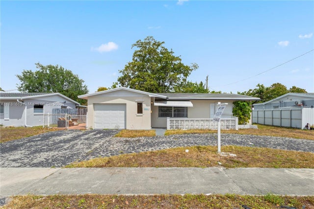 1 of 32 - 7525 Garfield St, Hollywood, FL