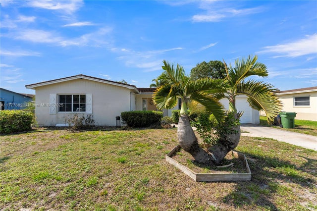 2 of 39 - 6924 Nw 8th Ct, Margate, FL