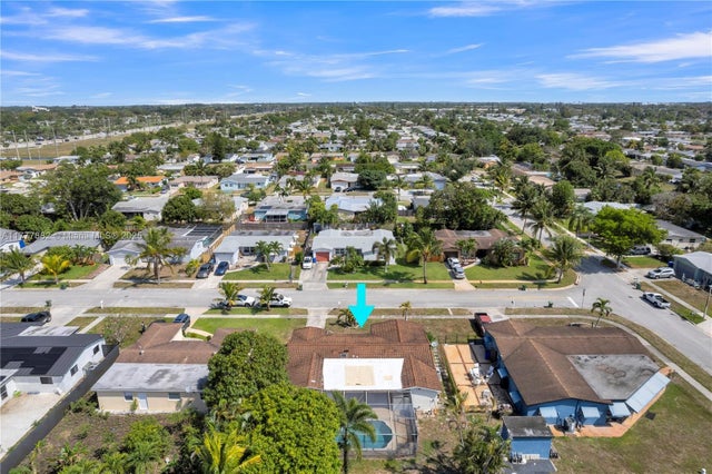 4 of 39 - 6924 Nw 8th Ct, Margate, FL