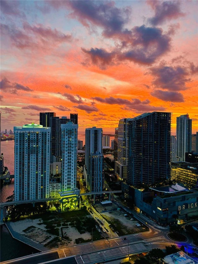 5 of 27 - 92 Sw 3rd St 4410, Miami, FL