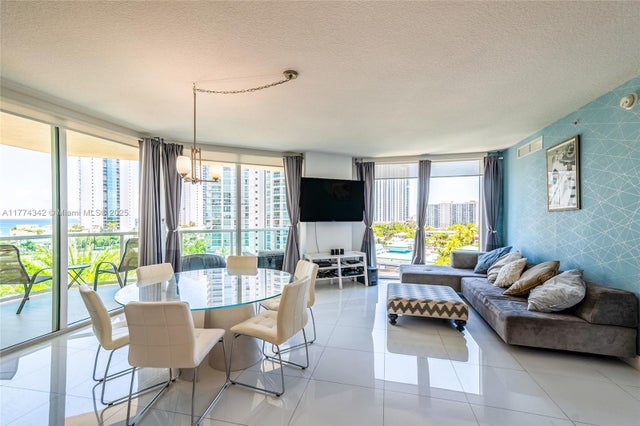 5 of 21 - 250 Sunny Isles Blvd 3-805, Sunny Isles Beach, FL